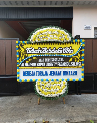 Papan Bunga Duka di Bastiong Karance