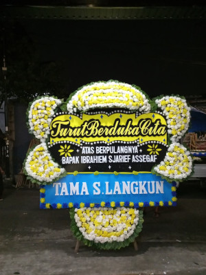 Papan Bunga Duka di Bastiong Karance